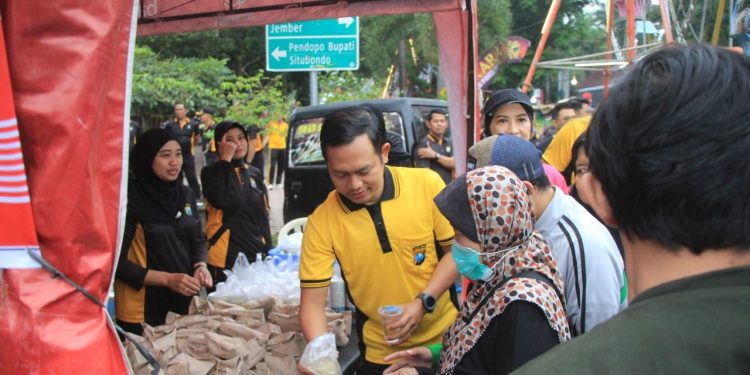 HUT Bhayangkara ke-79: Polres Bondowoso Hadirkan Bakti Sosial Komprehensif di CFD, Beri Pelayanan dan Kebahagiaan Gratis untuk Warga